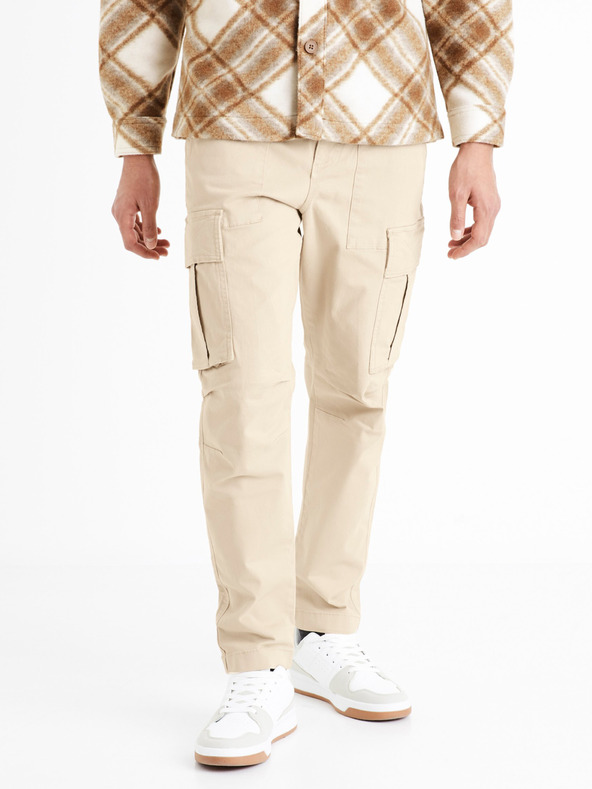 Celio Dogo Pantaloni Bej