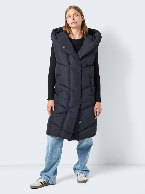 Noisy May Tally Vesta Negru