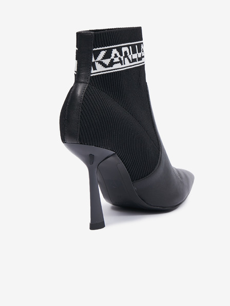 Karl Lagerfeld Pandara Ghete pe gleznă