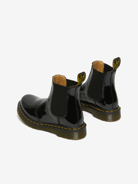 Dr. Martens Cizme Chelsea Dr. Martens 2976 Chelsea din piele lucioasă, negre, pentru femei